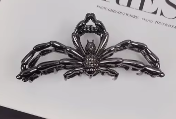 ACCS45 Hair Clip Black Spider (Vertical) - Extreme Largeness Wholesale