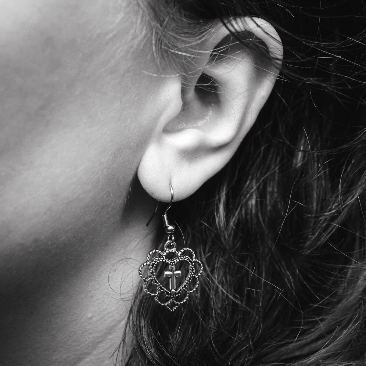 CROSS HEART EARRINGS - PACK OF 5 - Extreme Largeness Wholesale