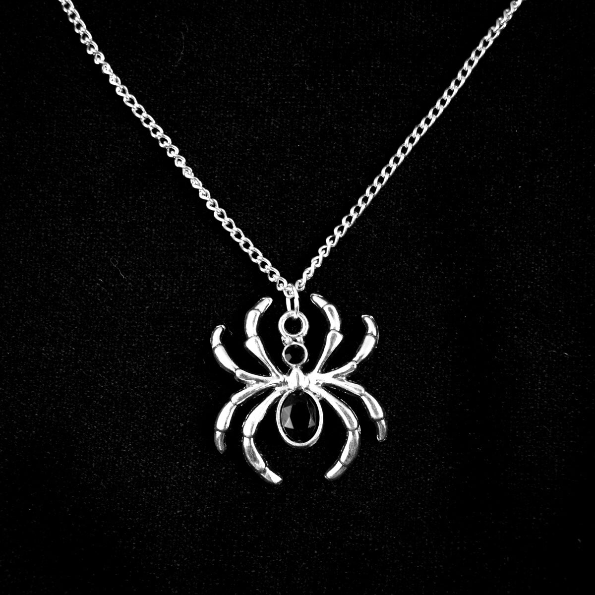 Black Gem Spider Necklace | Extreme Largeness Wholesale