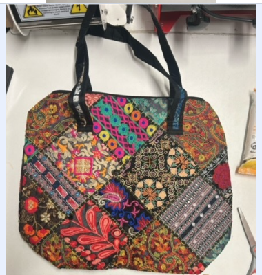 EMBROIDERED PATTERN DUFFLE BAG
