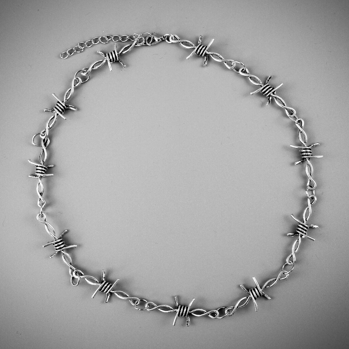 LNK70 Barbed Wire Necklace