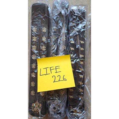 LIFE226 BLACK WOOD HOLDER MIXED PRINTS