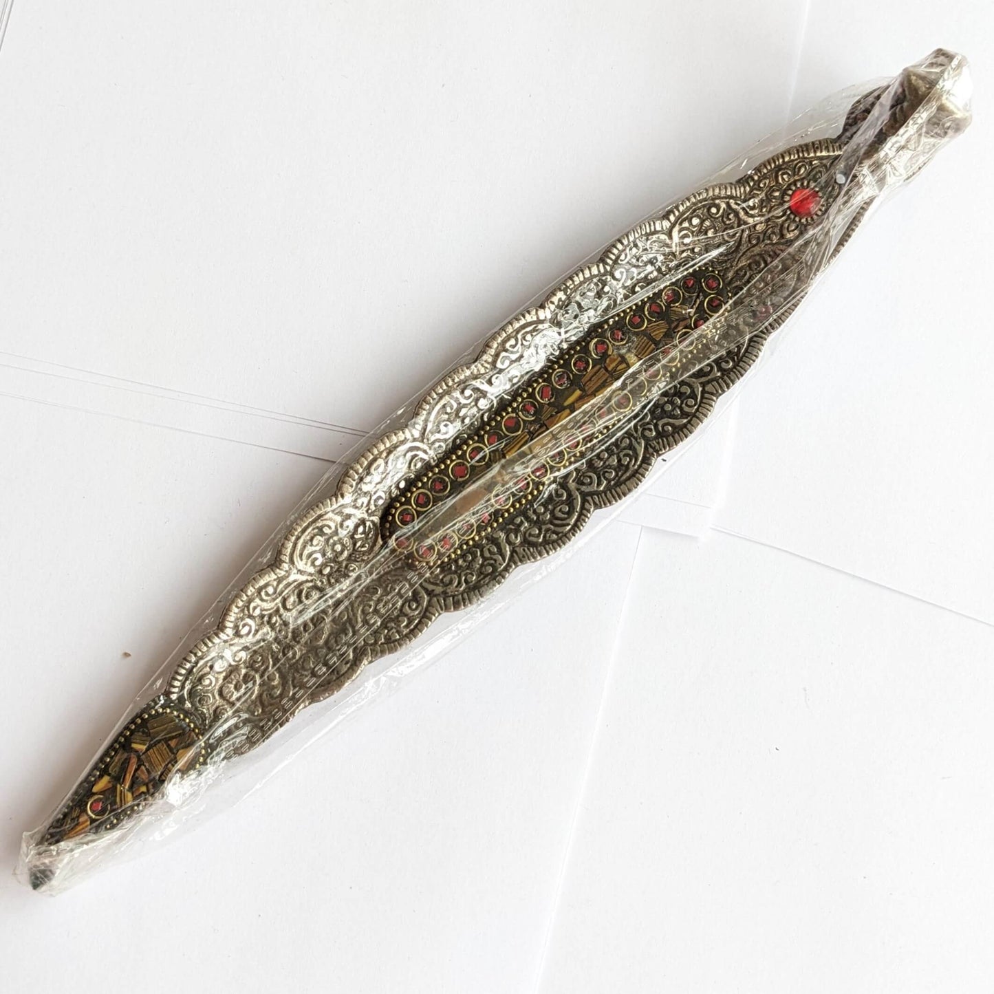 LIFE517 METAL STONE INCENSE HOLDER