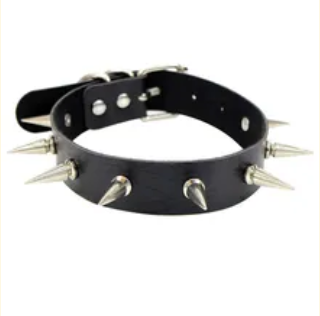 LNK226 1 Row Medium Spikes Choker