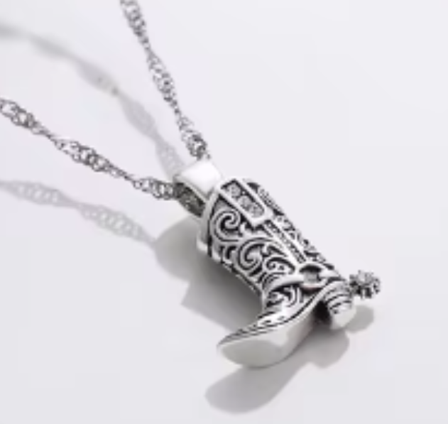 LNK388 Cowboy Boot Necklace Silver