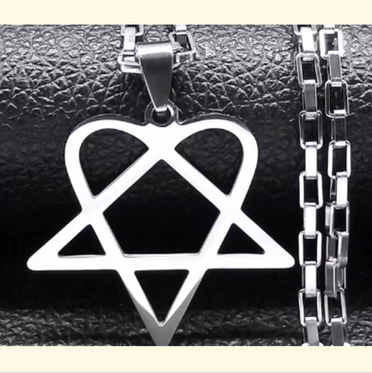 LNK450 Heartagram Necklace