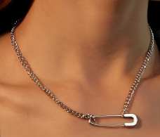 LNK554 Safety Pin Necklace