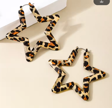ER1139 Leopard Print Star Hoop Earrings - Extreme Largeness Wholesale