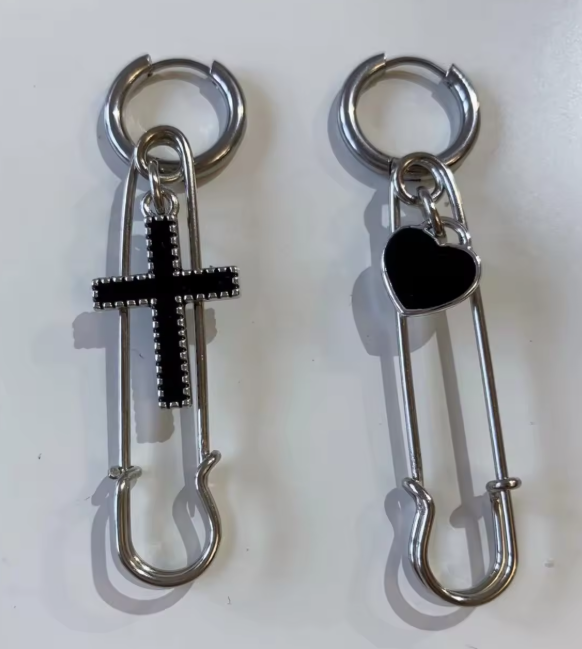 ER1245 Kilt Pin Hoop Earrings - Extreme Largeness Wholesale