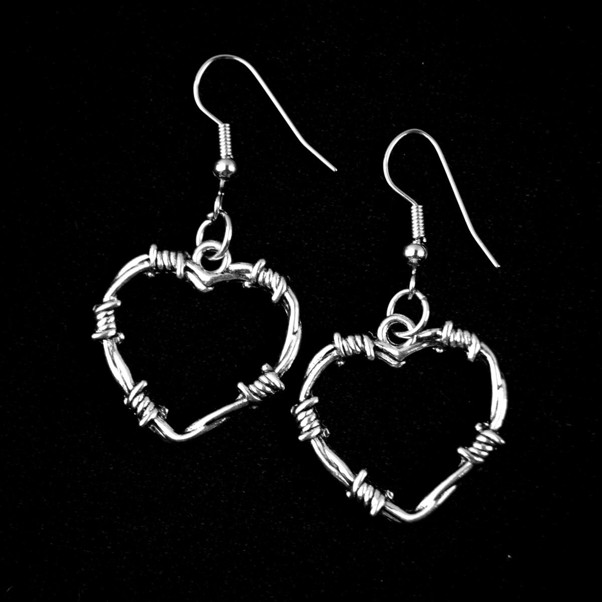 Small Barbed Wire Heart Earrings | Extreme Largeness Wholesale