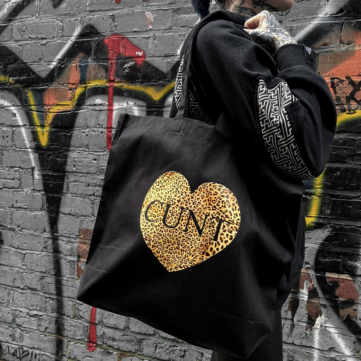 CUNT HEART X-LARGE BLACK TOTE BAG - Extreme Largeness Wholesale