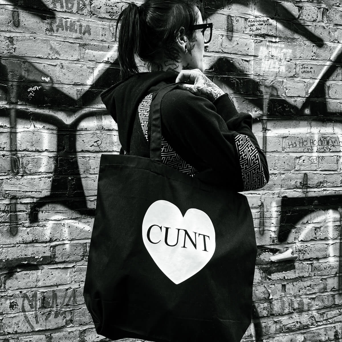 CUNT HEART X-LARGE BLACK TOTE BAG - Extreme Largeness Wholesale