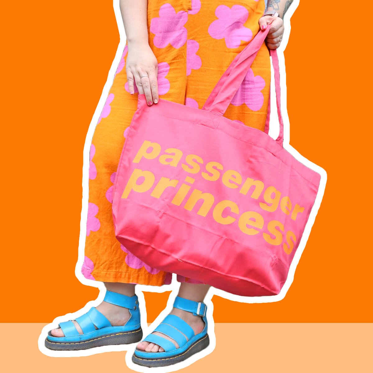 PASSENGER PRINCESS OVERSIZED TOTE BAG - Extreme Largeness Wholesale