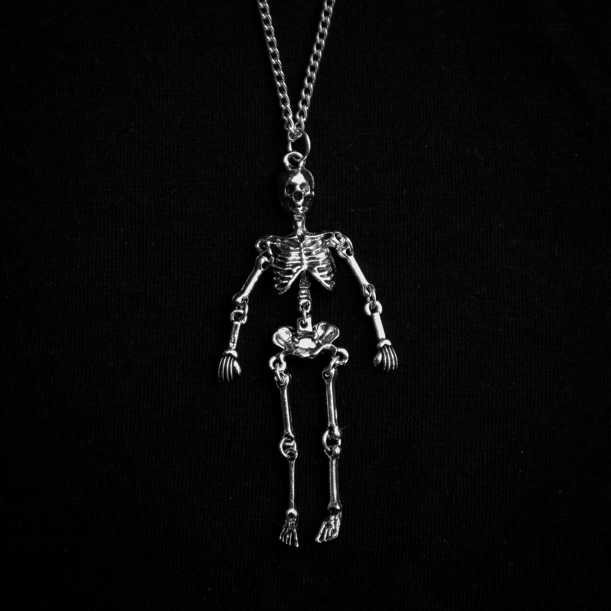 LARGE SKELETON NECKLACE - PACK OF 5