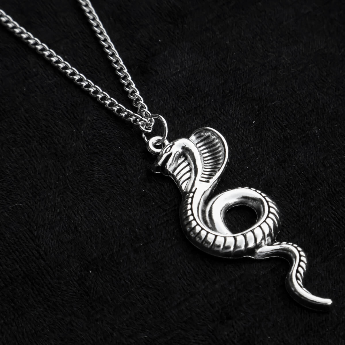 Cobra Necklace• Extreme Largeness Wholesale